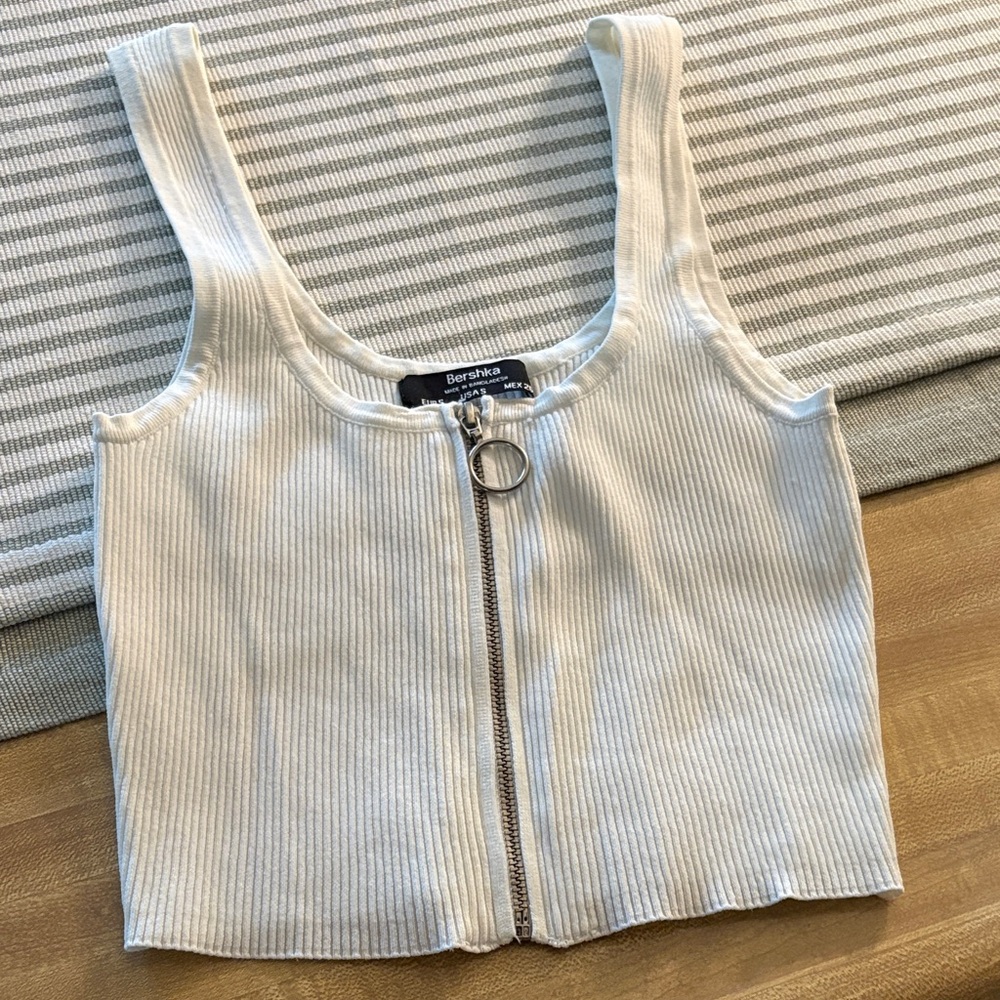 Bershka Ribbed Zip-Front Crop Tank